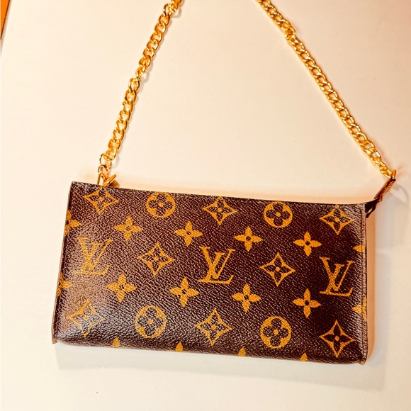 Louis Vuitton Brown Monogram Clutch with Gold Chain Size 8 this fit a smart ph - Picture 15 of 15